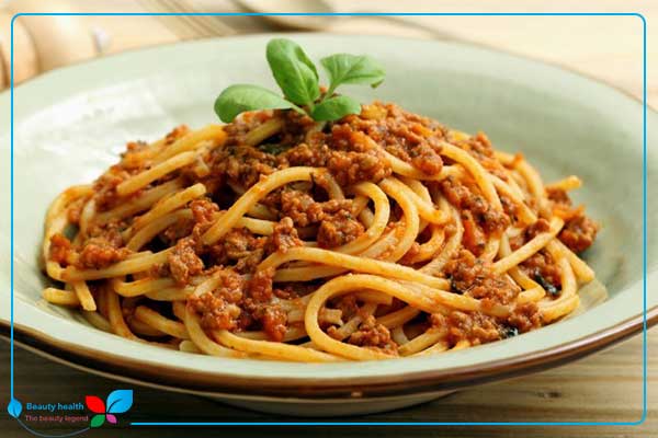 Macarrão com carne moída